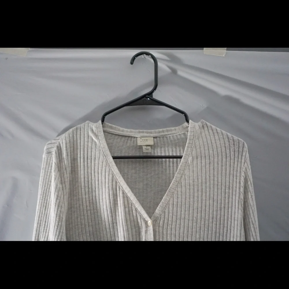 A New Day Hem Tie Top - Picture 3 of 5